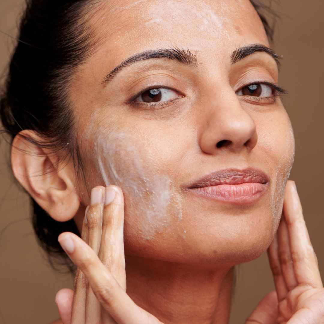 The Simpliest Skincare Routine - Ever in 2024 , Sarah Zimmer , Skincare , NAYA , nayaglow.com